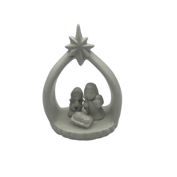 White Ceramic Nativity Scene Figurine With Holy Family & Star - Picture 1 of 4